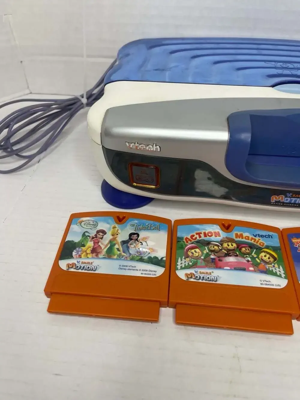 VTech V.Smile Motion Active Learning System Console with 4 Games Read